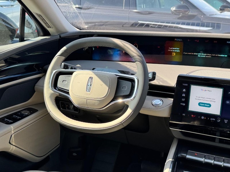 Lincoln Nautilus Vehicle Full-screen Gallery Image 14