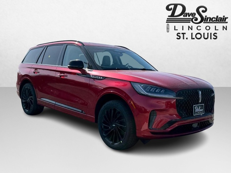 Lincoln Aviator Vehicle Full-screen Gallery Image 03