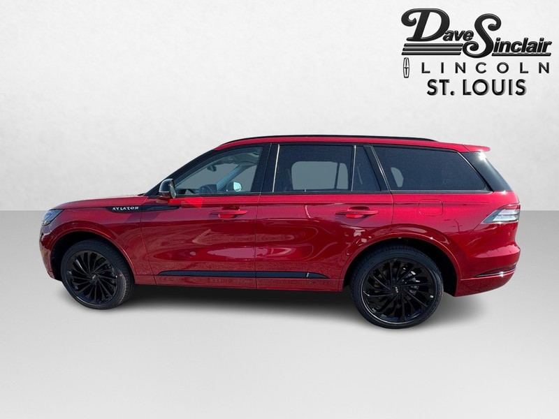 Lincoln Aviator Vehicle Full-screen Gallery Image 09