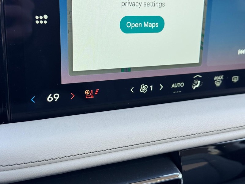 Lincoln Aviator Vehicle Full-screen Gallery Image 26