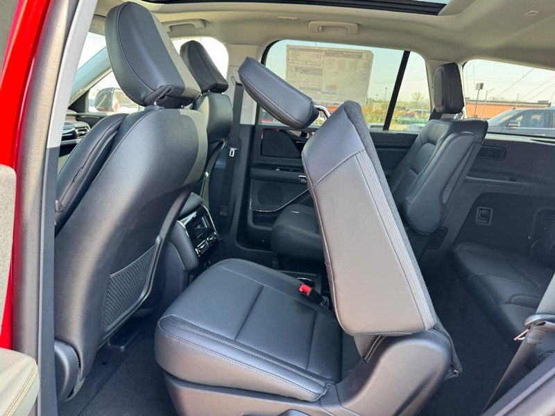 Lincoln Aviator Vehicle Full-screen Gallery Image 13