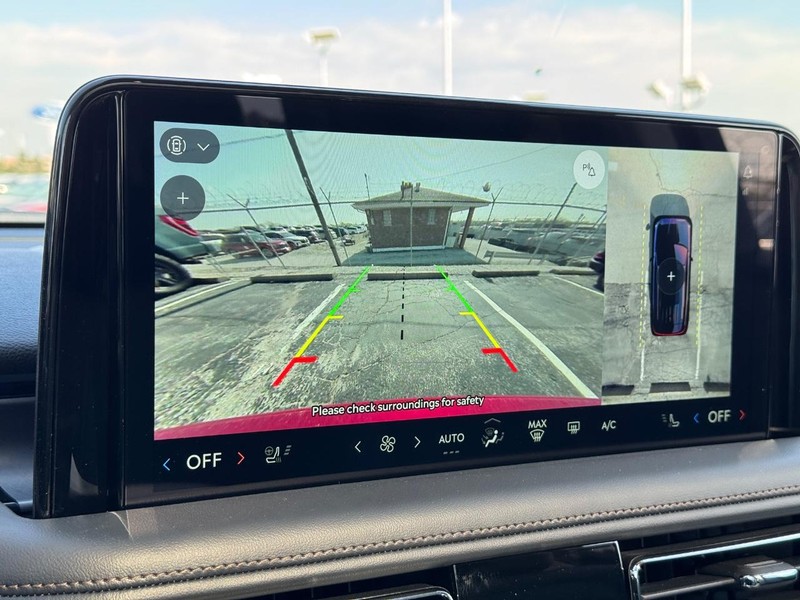 Lincoln Aviator Vehicle Full-screen Gallery Image 28
