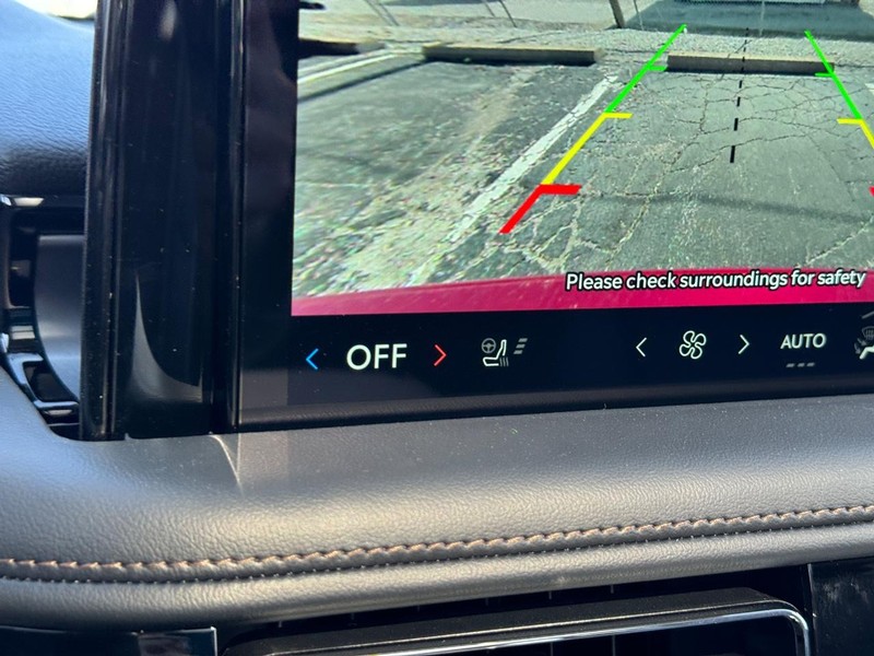Lincoln Aviator Vehicle Full-screen Gallery Image 29