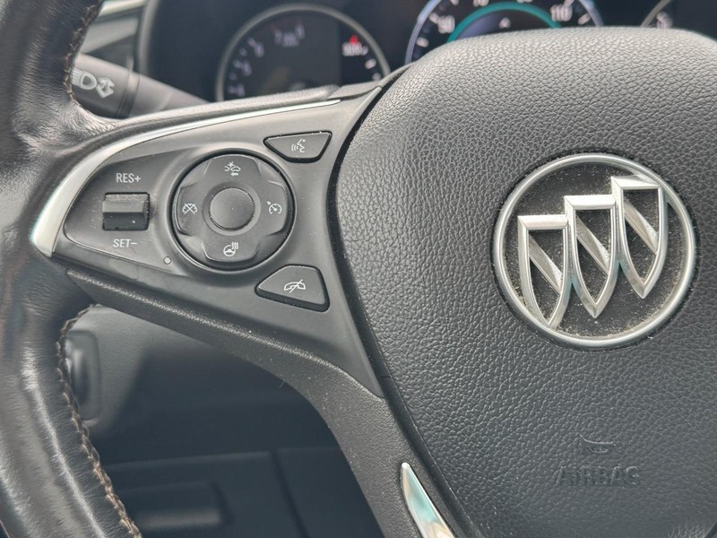 Buick Envision Vehicle Full-screen Gallery Image 22
