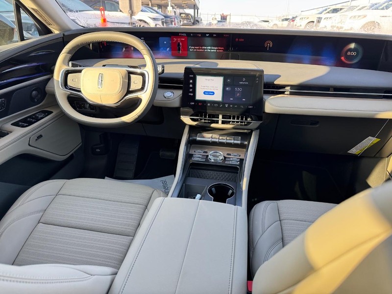 Lincoln Nautilus Vehicle Full-screen Gallery Image 15