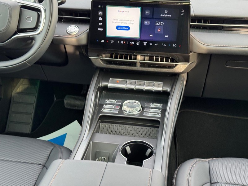 Lincoln Nautilus Vehicle Full-screen Gallery Image 17