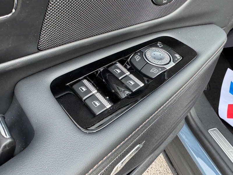 Lincoln Nautilus Vehicle Full-screen Gallery Image 19