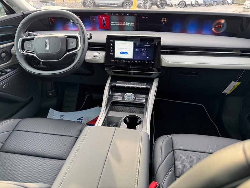 Lincoln Nautilus Vehicle Full-screen Gallery Image 14