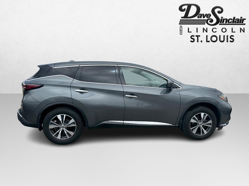 Nissan Murano Vehicle Full-screen Gallery Image 04