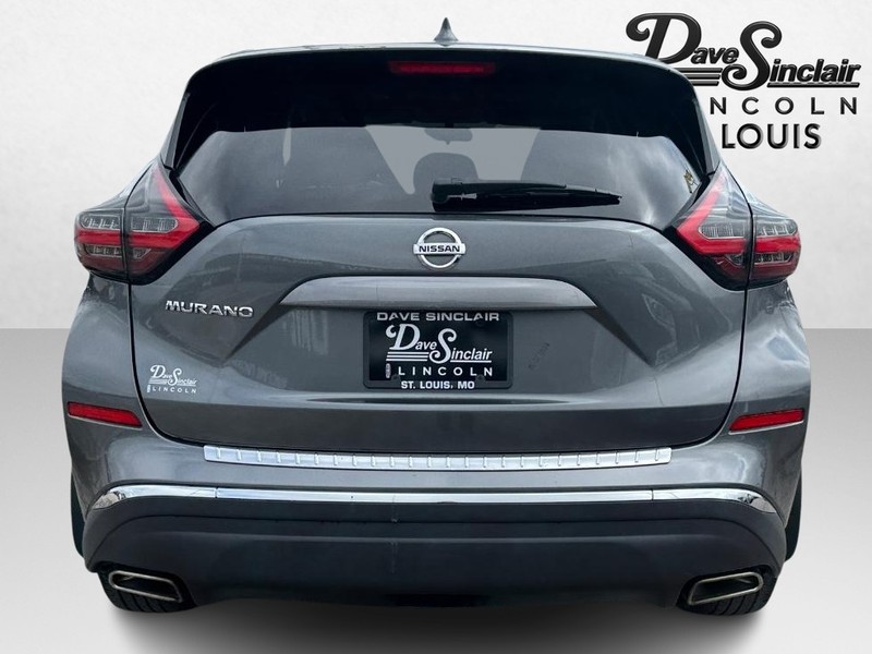 Nissan Murano Vehicle Full-screen Gallery Image 06