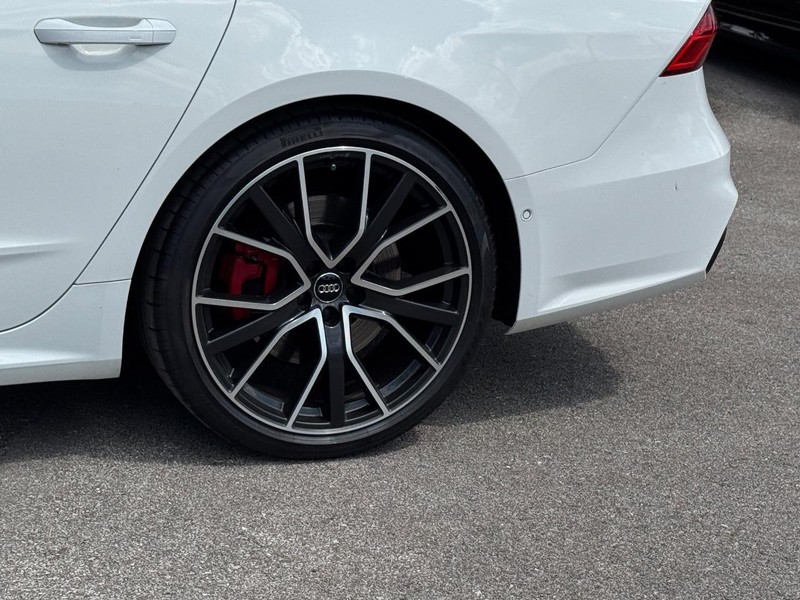 Audi S7 Vehicle Full-screen Gallery Image 10