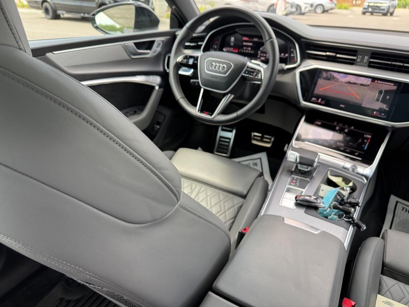 Audi S7 Vehicle Full-screen Gallery Image 15