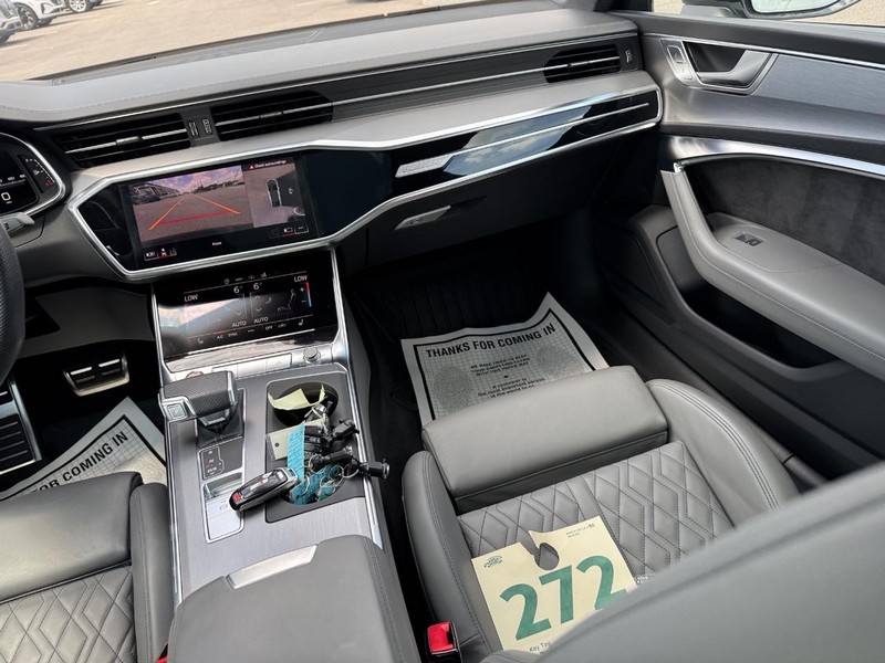 Audi S7 Vehicle Full-screen Gallery Image 17