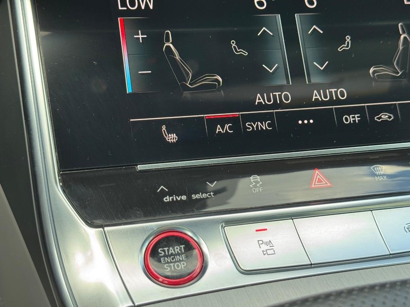 Audi S7 Vehicle Full-screen Gallery Image 25
