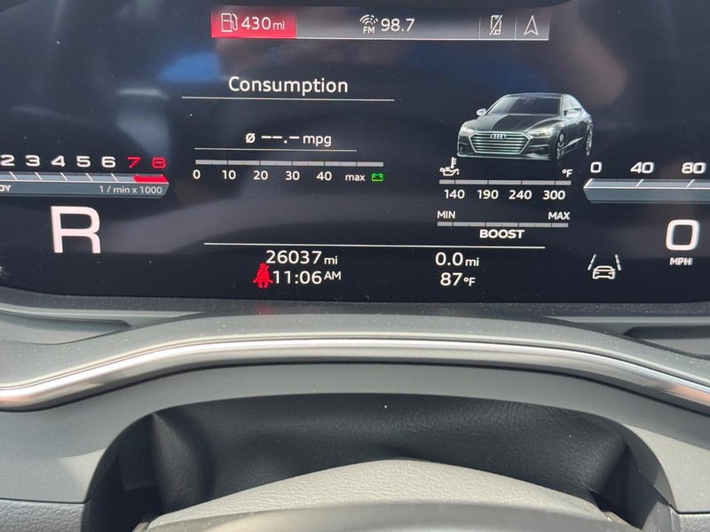 Audi S7 Vehicle Full-screen Gallery Image 26