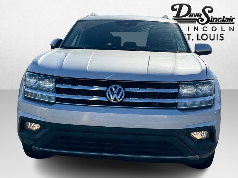 Volkswagen Atlas Vehicle Full-screen Gallery Image 02