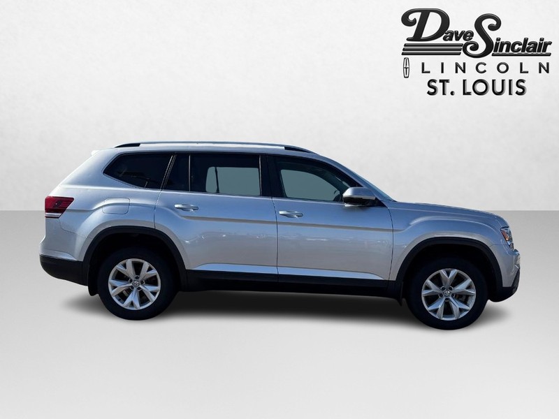 Volkswagen Atlas Vehicle Full-screen Gallery Image 04