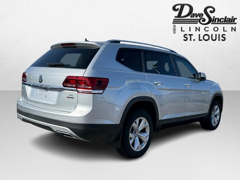 Volkswagen Atlas Vehicle Full-screen Gallery Image 05