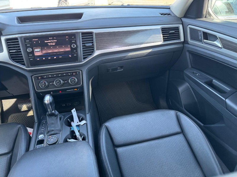 Volkswagen Atlas Vehicle Full-screen Gallery Image 14