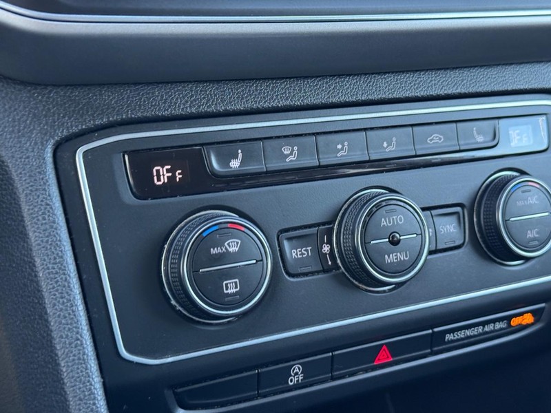 Volkswagen Atlas Vehicle Full-screen Gallery Image 20