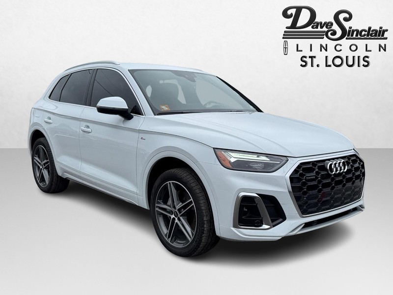 Audi Q5 Vehicle Full-screen Gallery Image 03