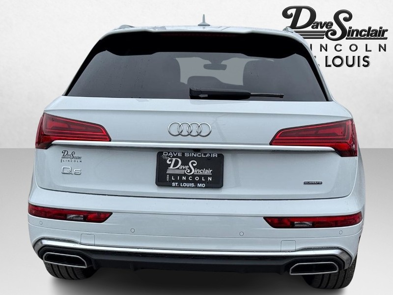 Audi Q5 Vehicle Full-screen Gallery Image 06