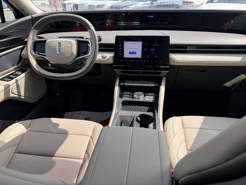 Lincoln Nautilus Vehicle Full-screen Gallery Image 14