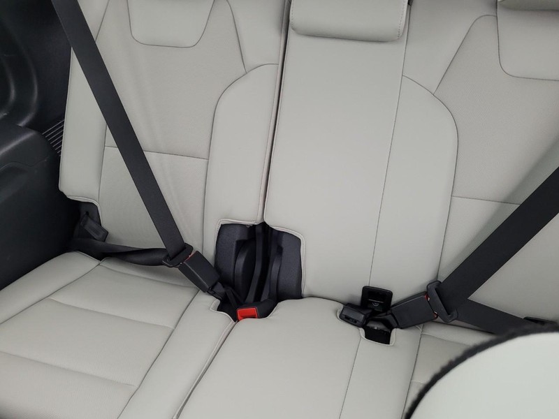 Kia Telluride Vehicle Full-screen Gallery Image 13