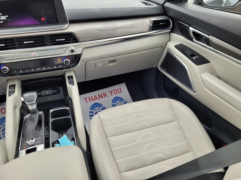 Kia Telluride Vehicle Full-screen Gallery Image 17