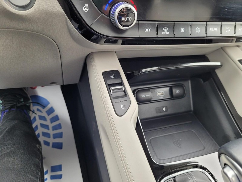 Kia Telluride Vehicle Full-screen Gallery Image 26