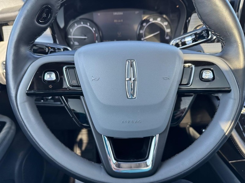 Lincoln Corsair Vehicle Full-screen Gallery Image 19