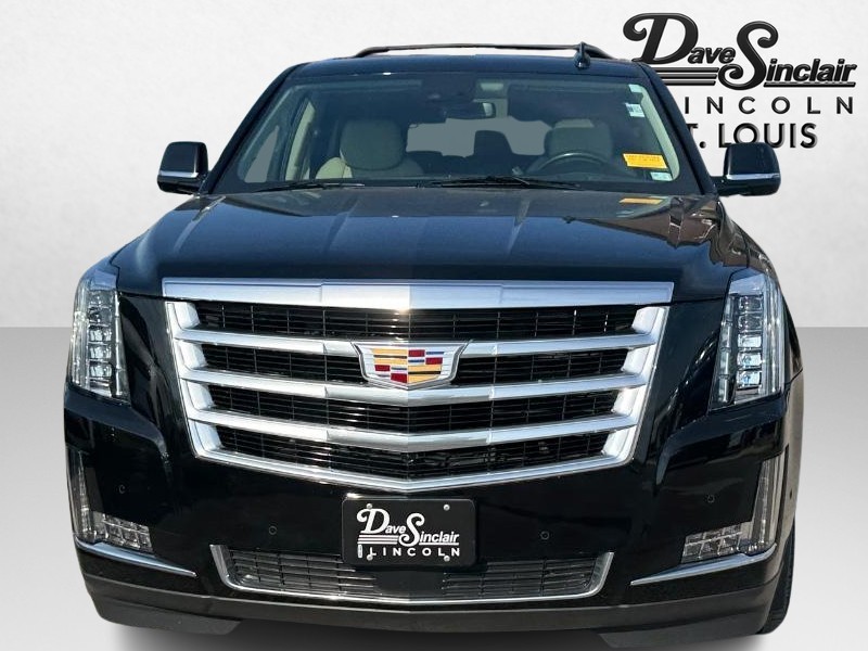 Cadillac Escalade Vehicle Full-screen Gallery Image 02