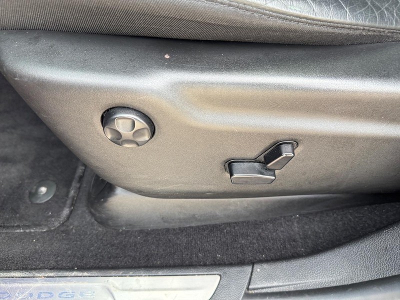 Dodge Durango Vehicle Full-screen Gallery Image 19