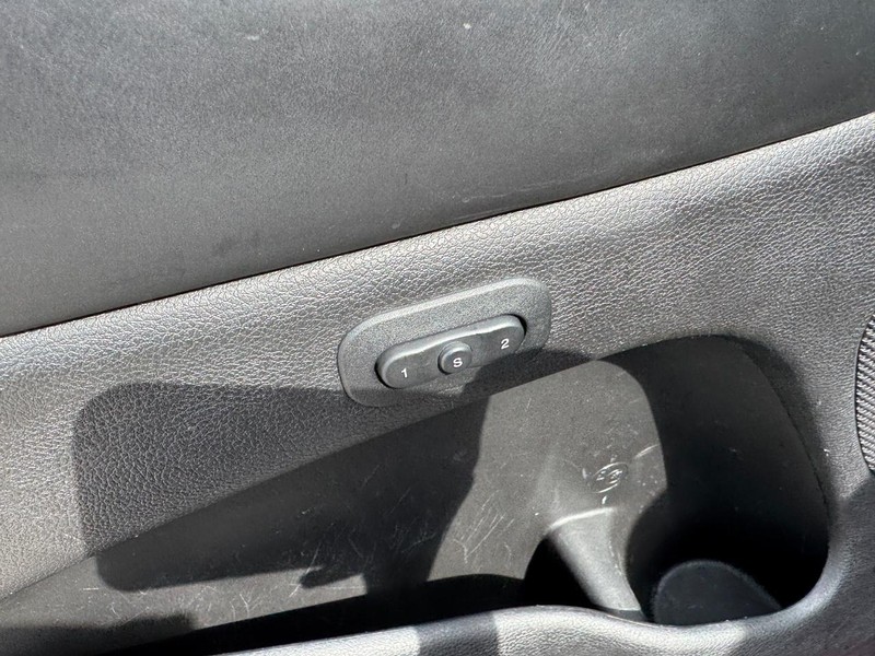 Dodge Durango Vehicle Full-screen Gallery Image 21