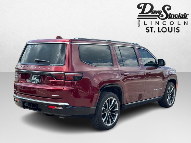 Jeep Wagoneer Vehicle Full-screen Gallery Image 05