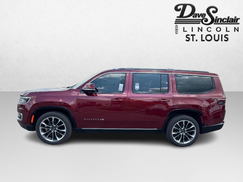 Jeep Wagoneer Vehicle Full-screen Gallery Image 09