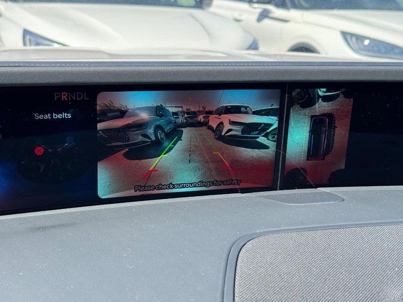 Lincoln Nautilus Vehicle Full-screen Gallery Image 26