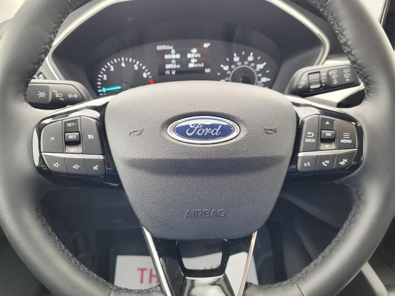 Ford Escape Vehicle Full-screen Gallery Image 18