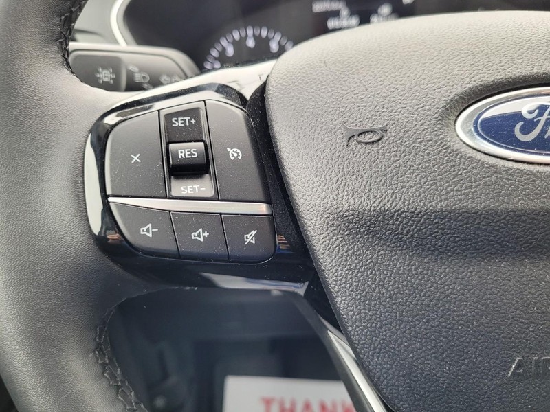 Ford Escape Vehicle Full-screen Gallery Image 19