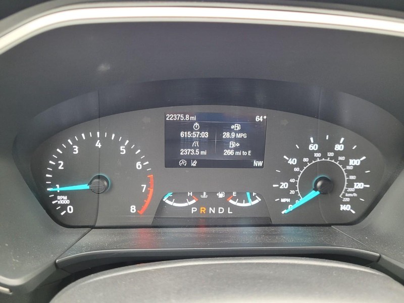 Ford Escape Vehicle Full-screen Gallery Image 23