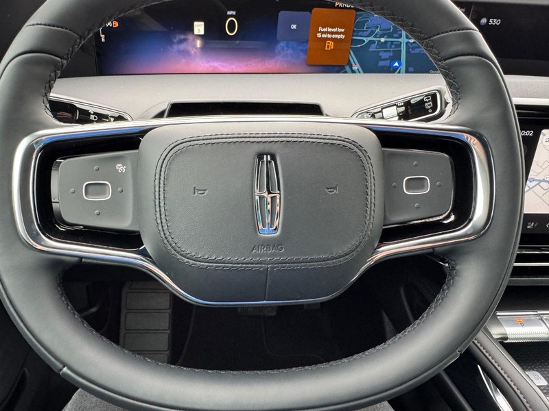 Lincoln Nautilus Vehicle Full-screen Gallery Image 20