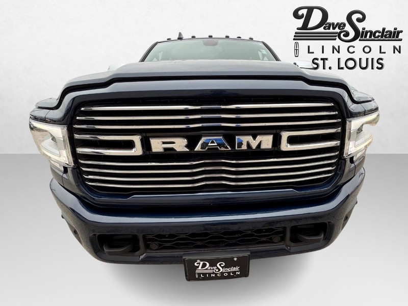 Ram 2500 Vehicle Full-screen Gallery Image 02