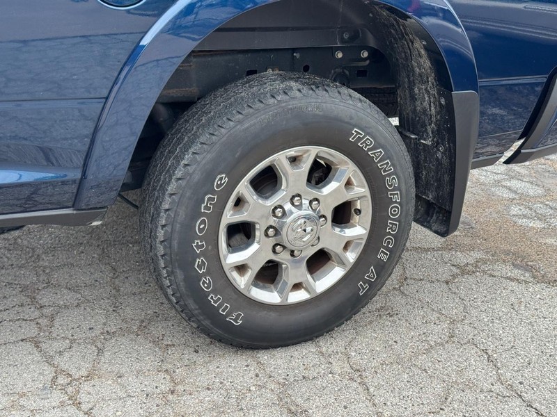 Ram 2500 Vehicle Full-screen Gallery Image 10