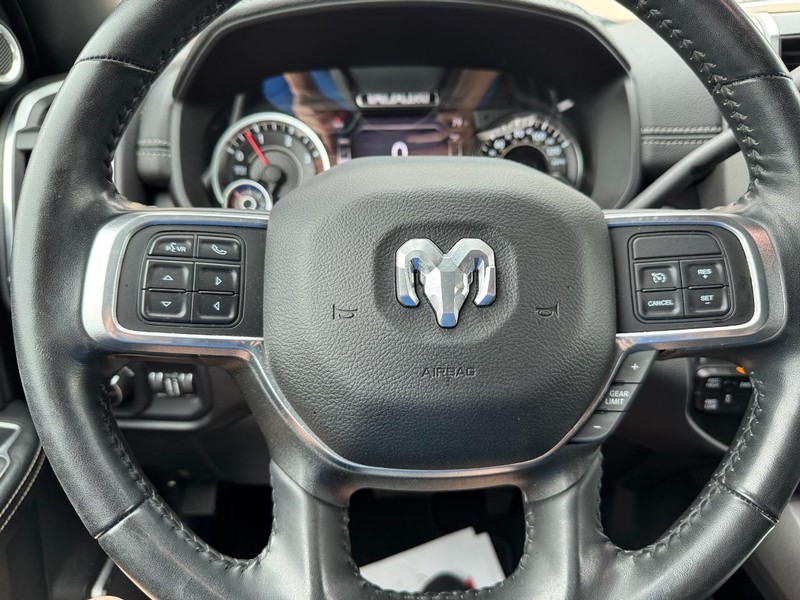 Ram 2500 Vehicle Full-screen Gallery Image 19