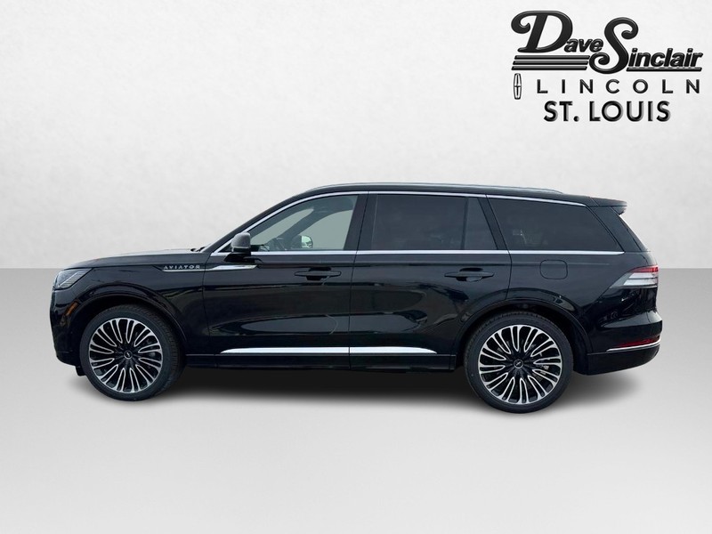 Lincoln Aviator Vehicle Full-screen Gallery Image 09