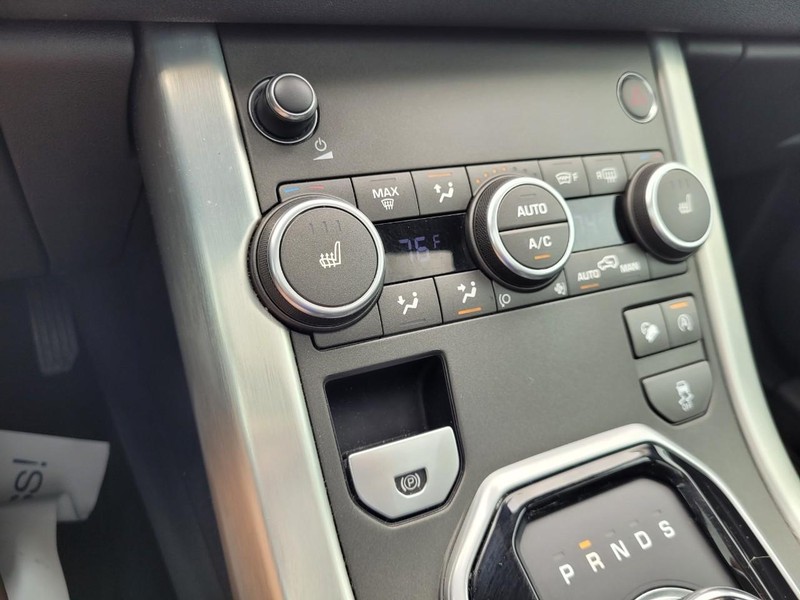 Land Rover Range Rover Evoque Vehicle Full-screen Gallery Image 23