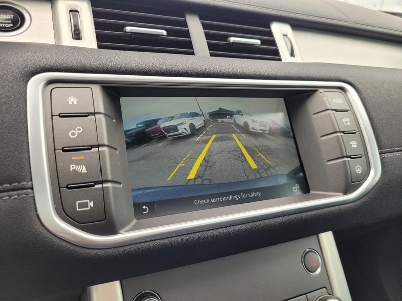 Land Rover Range Rover Evoque Vehicle Full-screen Gallery Image 24