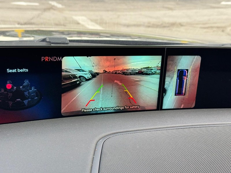 Lincoln Navigator Vehicle Full-screen Gallery Image 27