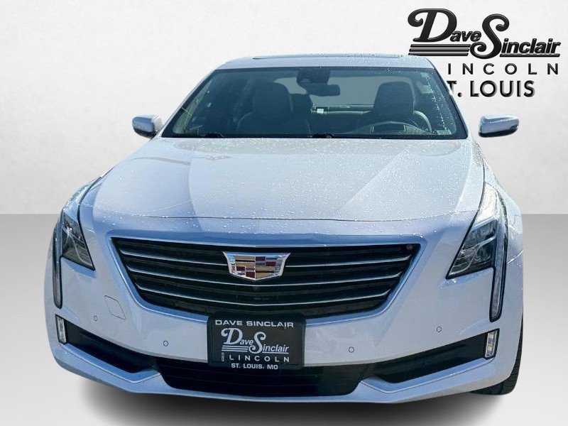 Cadillac CT6 Vehicle Full-screen Gallery Image 02