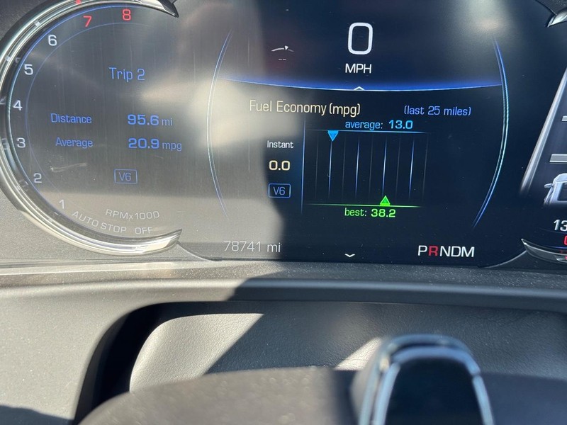 Cadillac CT6 Vehicle Full-screen Gallery Image 24